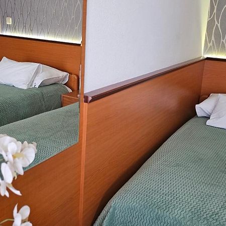 Sobe/Rooms Riva ザダル エクステリア 写真